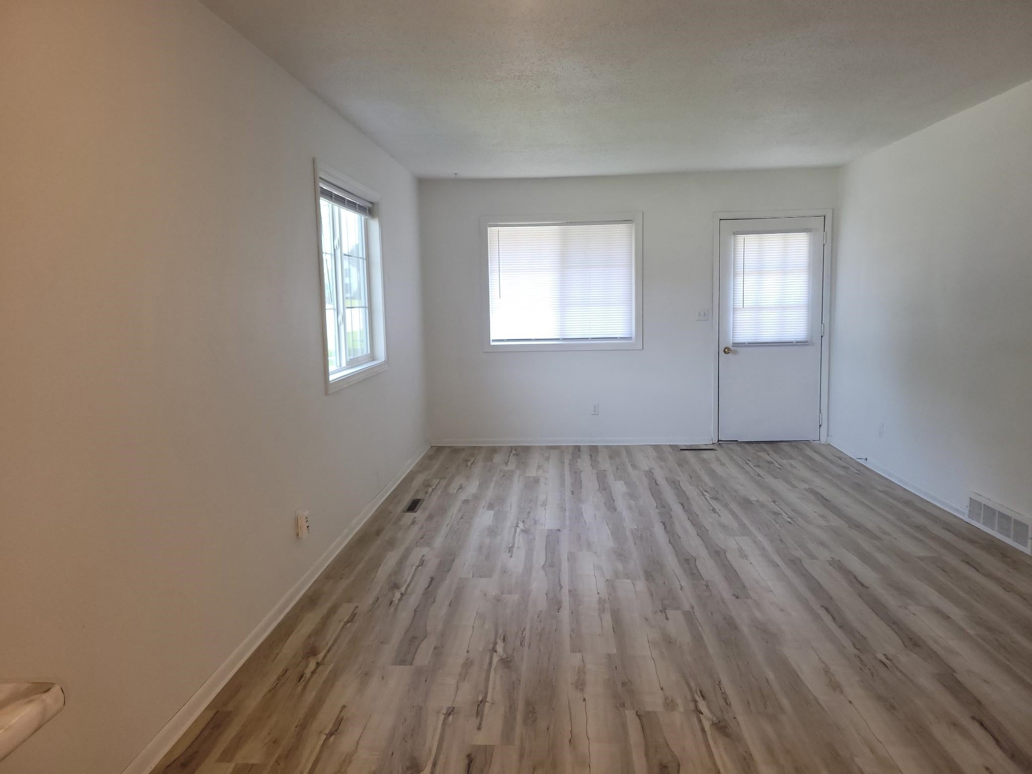 1502 Jackson Avenue 4 - Photo 3