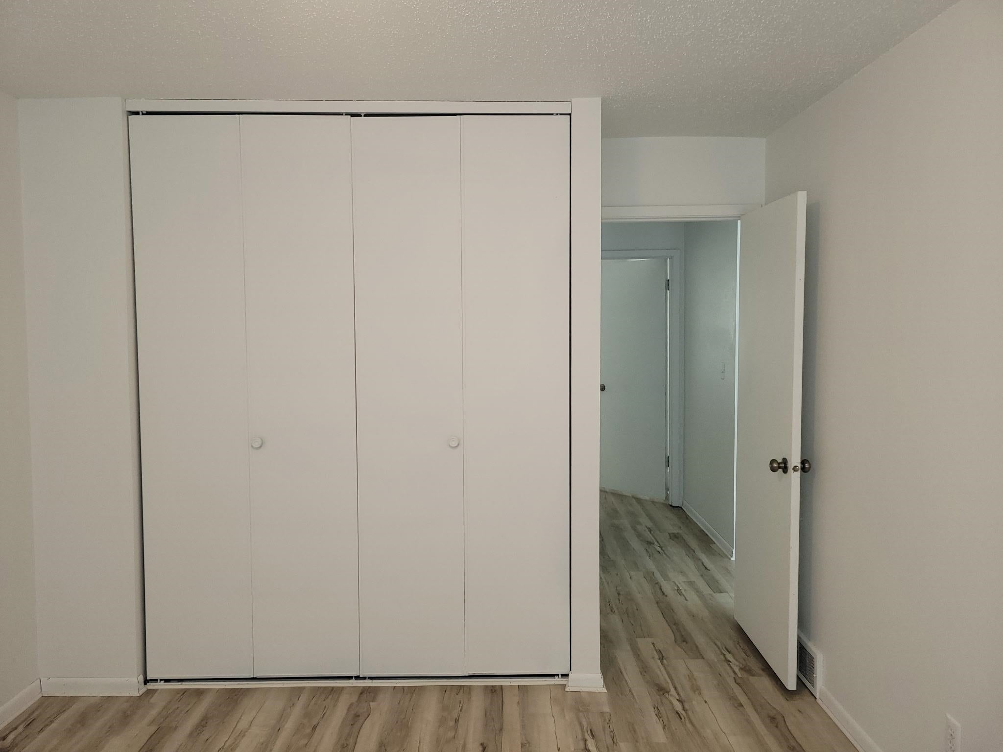 1502 Jackson Avenue 4 - Photo 4