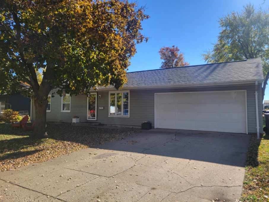 304 9th Street SW - Photo 2