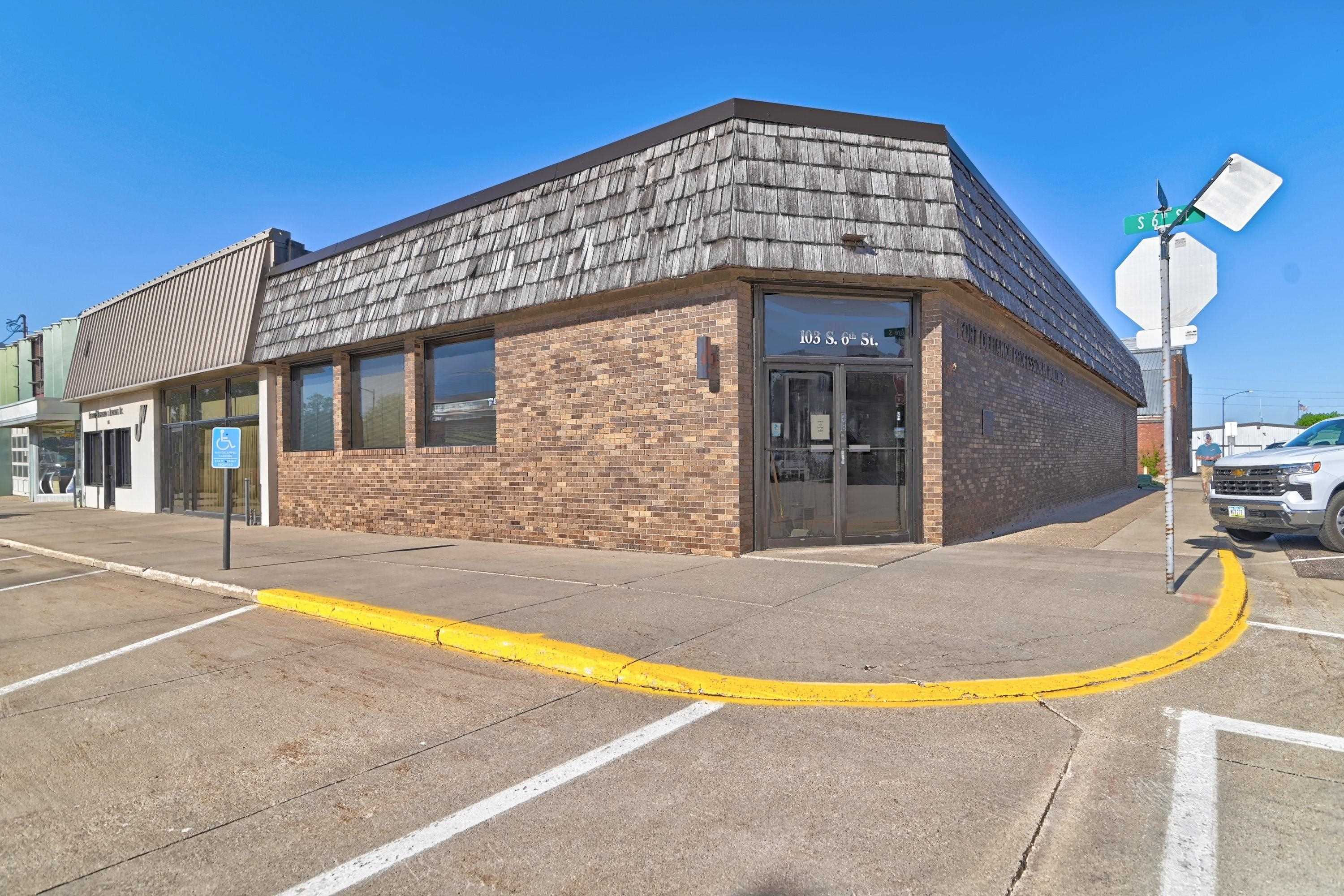 Photo 1 of 41 — 103 S 6th Street, Estherville, IA 51334