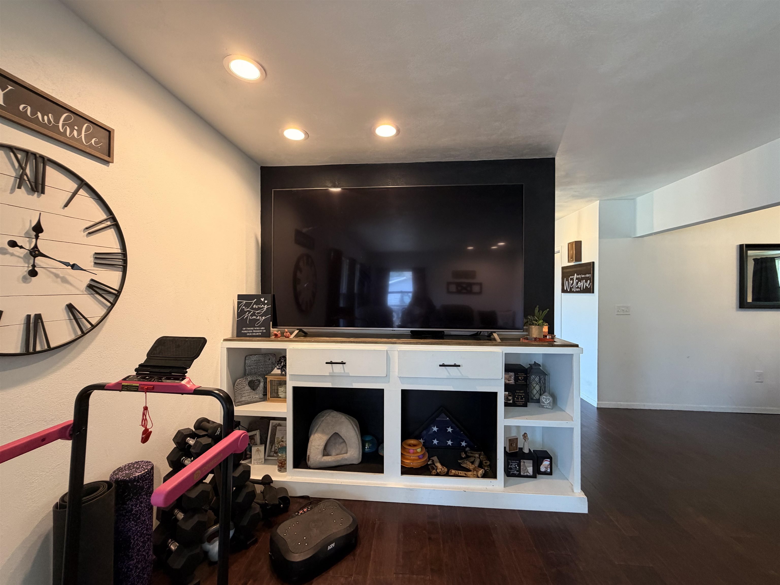211 N 6th Avenue W - Photo 4