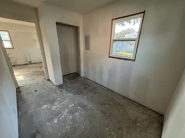 225 W Park Street - Photo 4