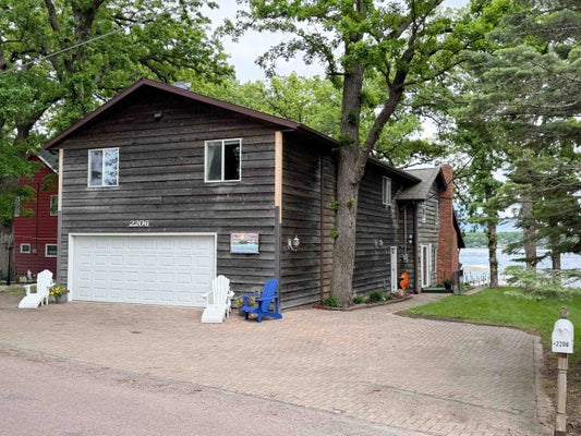 2206 OKOBOJI BLVD, MILFORD, IA 51351 - Image bb66ea5f5403b9e83edaf3b38519d9c2/3278042525
