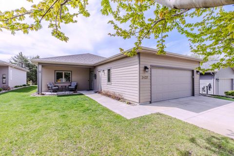 Photo of 3426 Golf Villa Dr Dr, Milford, IA 51351 (MLS # 260379)