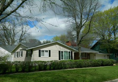 Photo of 610 20th Street, Spirit Lake, IA 51360 (MLS # 260104)