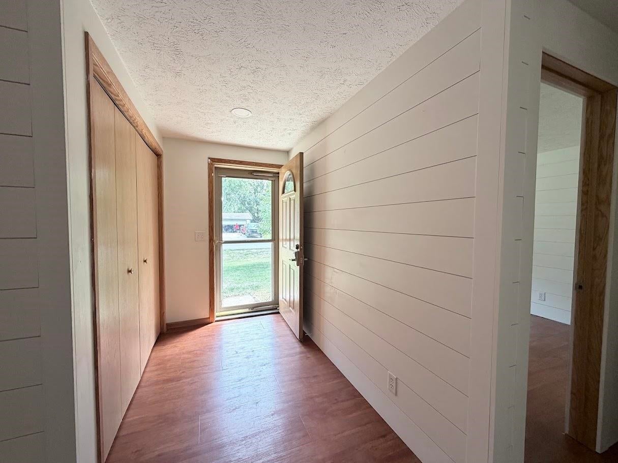219 Daphne - Photo 2