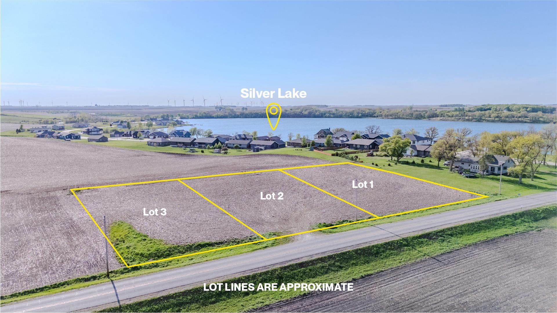 Photo 1 of 10 — 308 Country Club Dr, Lake Park, IA 51347