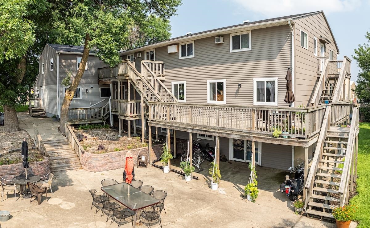Photo 1 of 25 — 2212 Okoboji Avenue, Milford, IA 51351
