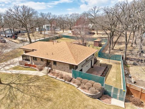 121 Westwood Drive, Estherville, IA 51334 - MLS#: 250325