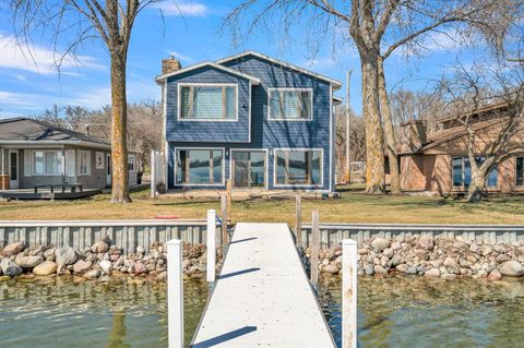 Photo of 2209 Lakeshore Drive, Wahpeton, IA 51351 (MLS # 251681)