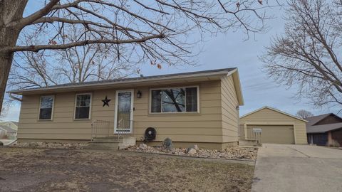 Photo of 1914 N 7th Street, Estherville, IA 51334 (MLS # 260109)