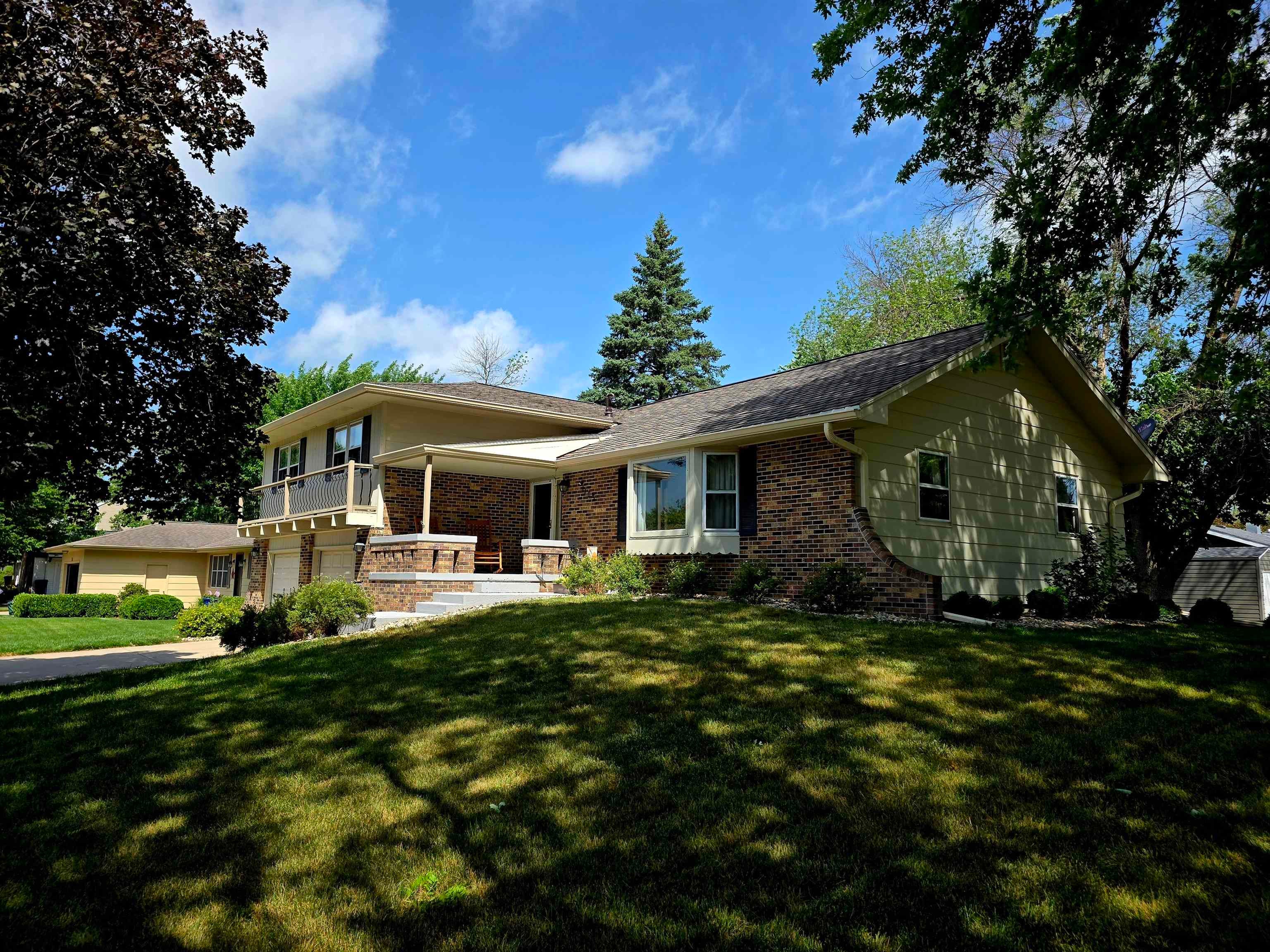 1103 Michaels Court - Photo 2