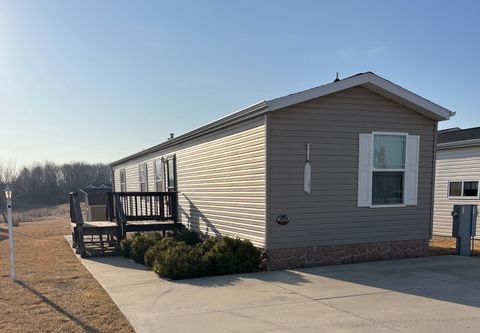 3200 Okoboji Ave. Unit 110, Milford, IA 51351 - MLS#: 250248