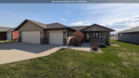 Photo of 1310 8th Ave. SW Ave, Spencer, IA 51301 (MLS # 260315)