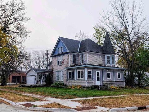 Photo of 1102 Lake Street, Emmetsburg, IA 50536 (MLS # 251403)