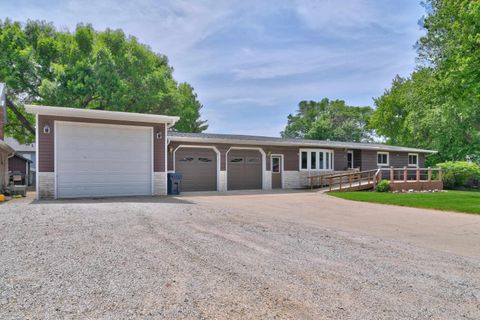 Photo of 907 A Avenue, Armstrong, IA 50514 (MLS # 251594)