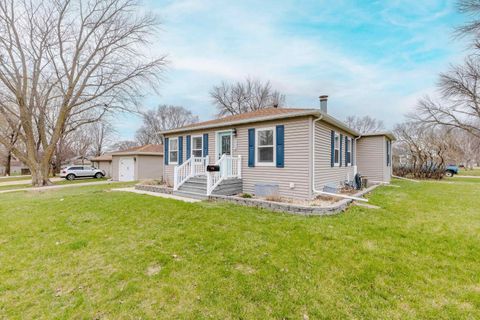 Photo of 223 8th St SE St, Spencer, IA 51301 (MLS # 260235)