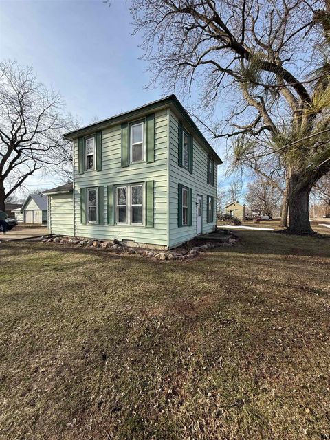 Photo of 410 Taylor Ave Ave, Terril, IA 51364 (MLS # 260153)