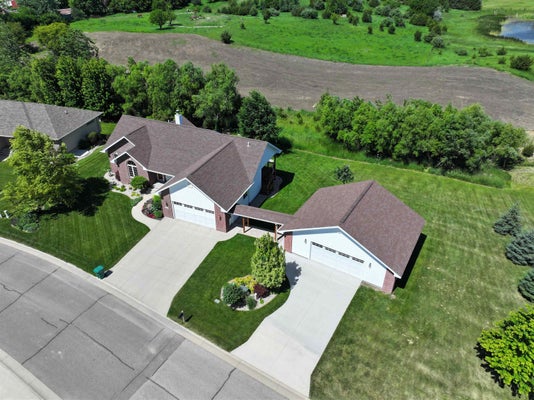 2917 SPORTSMANS DR, MILFORD, IA 51351 - Image fac11a8d1e3358a8ef0f64bb96e1cb86/849461801