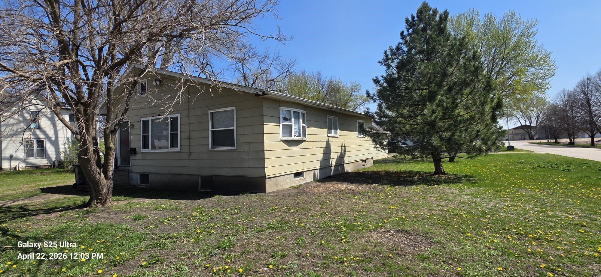 Photo 1 of 15 — 802 4th Avenue W, Spencer, IA 51301