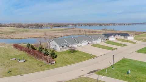 Photo of 416 Beachcomber Dr #3 Dr, Lake Park, IA 51347 (MLS # 260286)