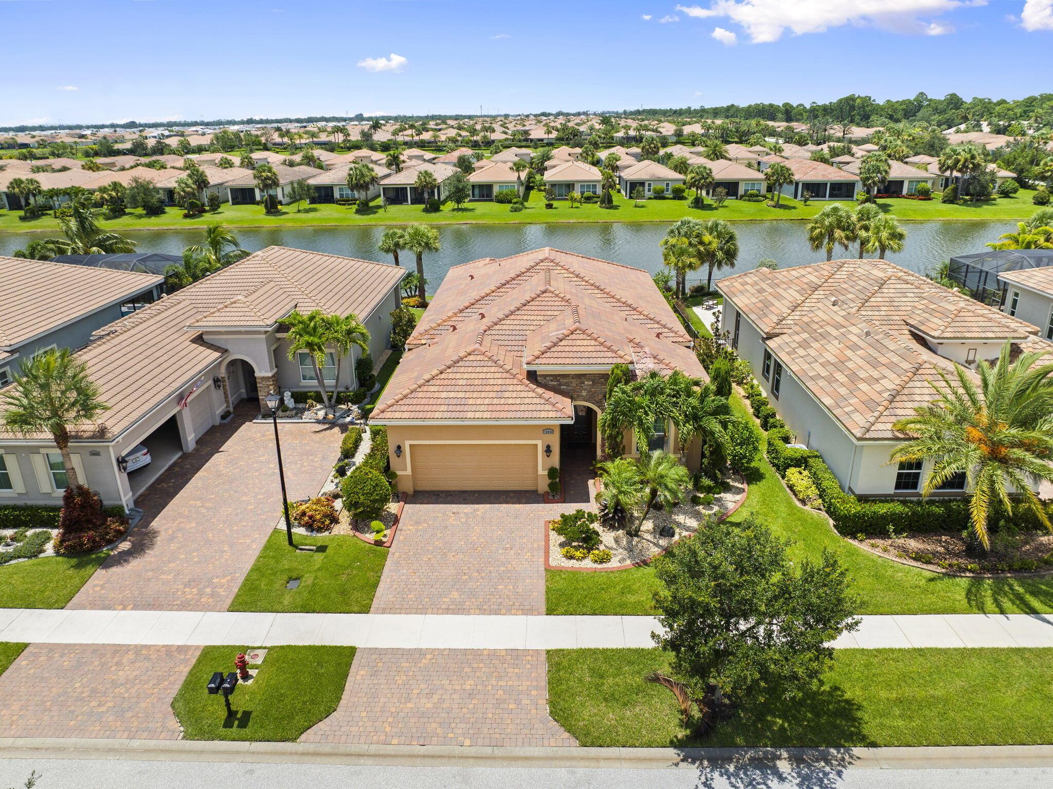 18024 SW Cosenza Way, Port St Lucie, FL, 34986/$550,000 1 18024 SW Cosenza Way