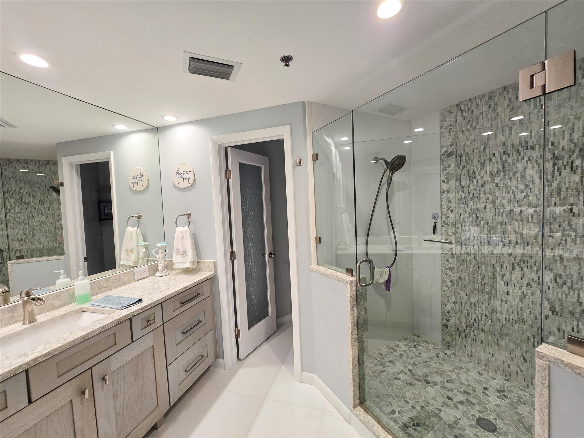 Tiara Towers Condo - Residential Lease