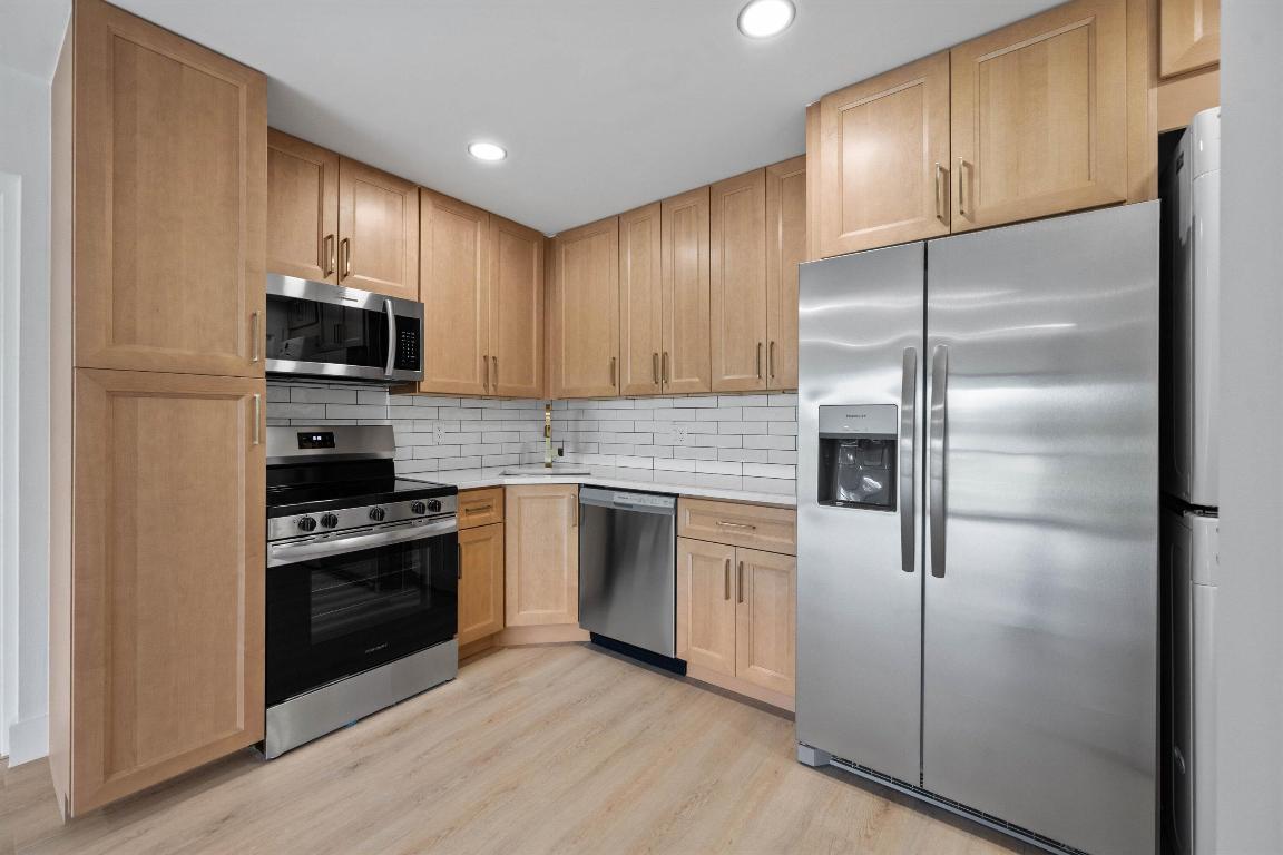 PALM CLUB VILLAGE II CONDO - Residential