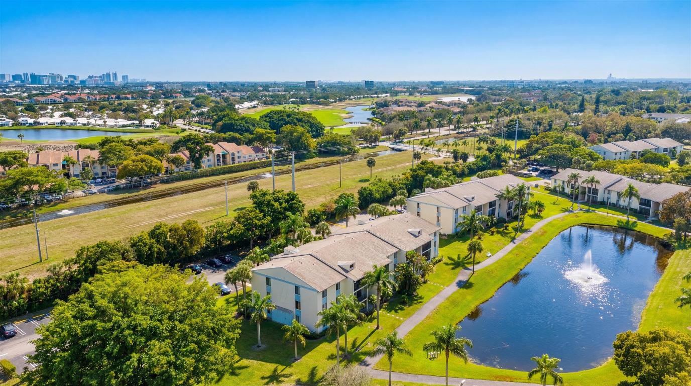 PALM CLUB VILLAGE II CONDO - Residential