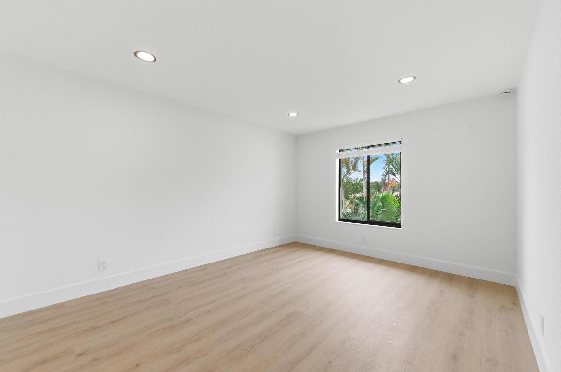 PALM CLUB VILLAGE II CONDO - Residential