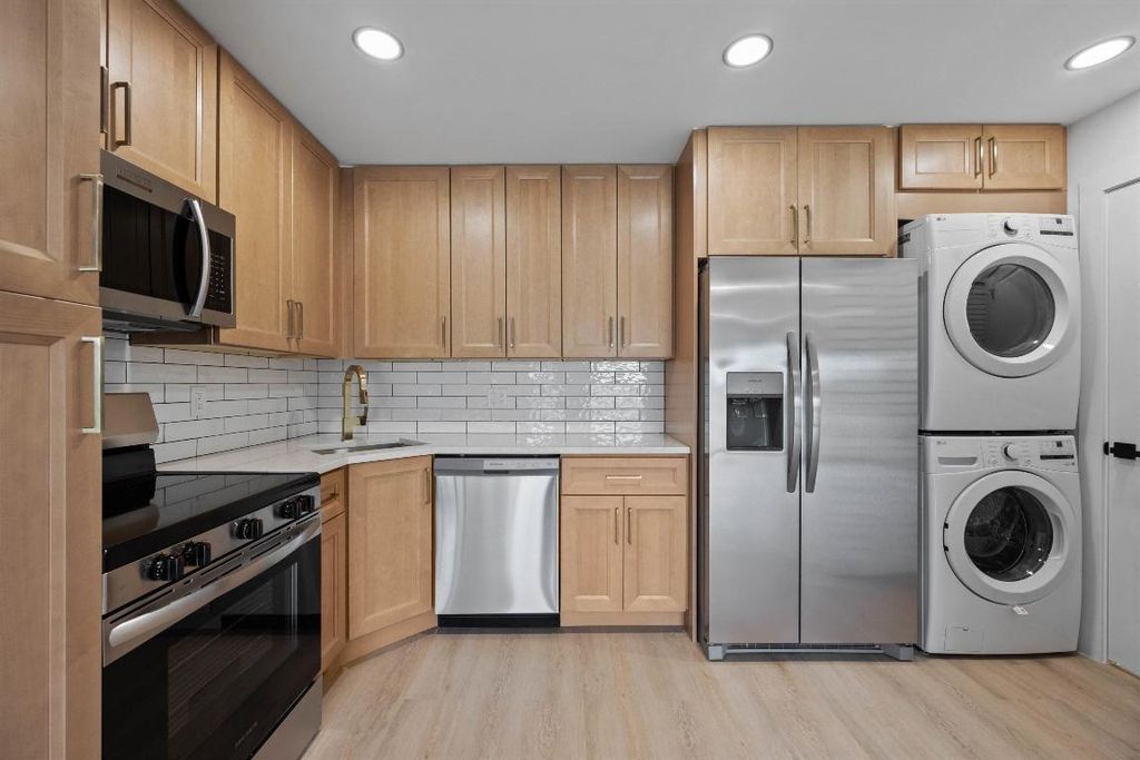 Photo of 1112 Green Pine Boulevard #F3, West Palm Beach, FL 33409 (MLS # R11156590)