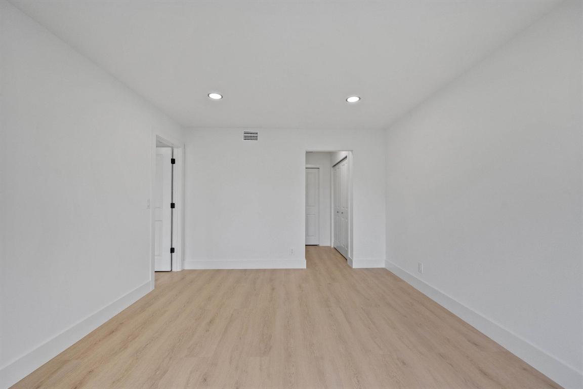 PALM CLUB VILLAGE II CONDO - Residential