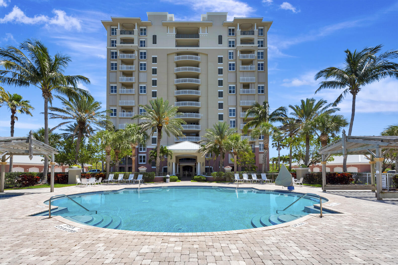 3702 N Highway A1a 503