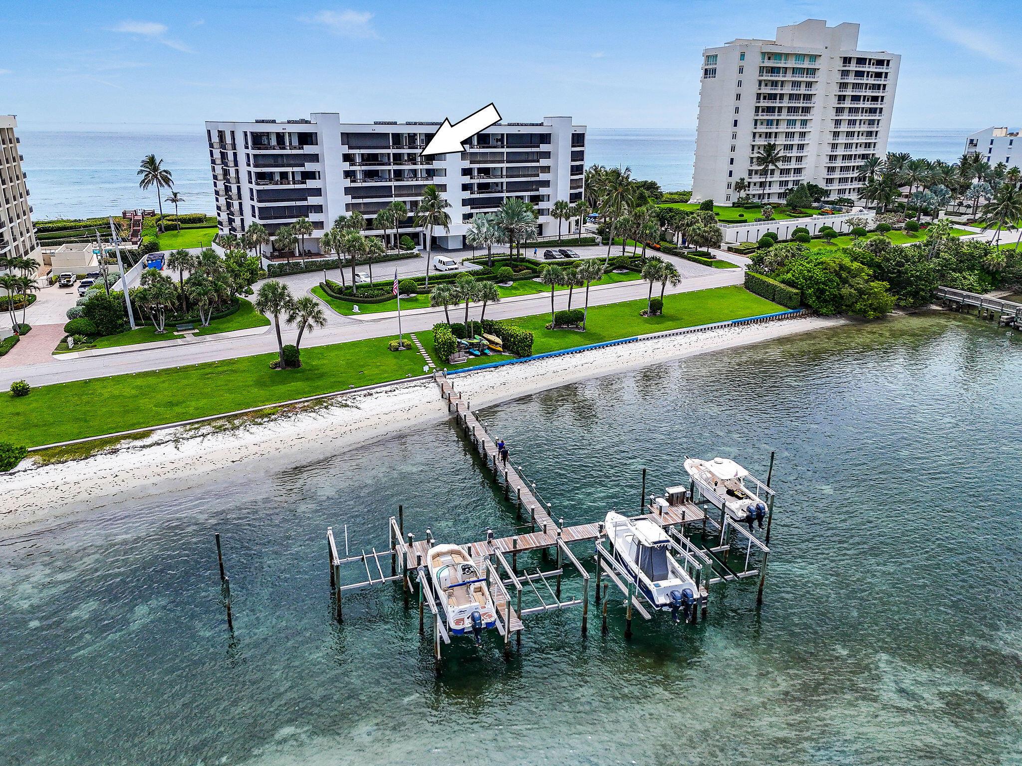 PASSAGES OF JUPITER ISLAN - Residential