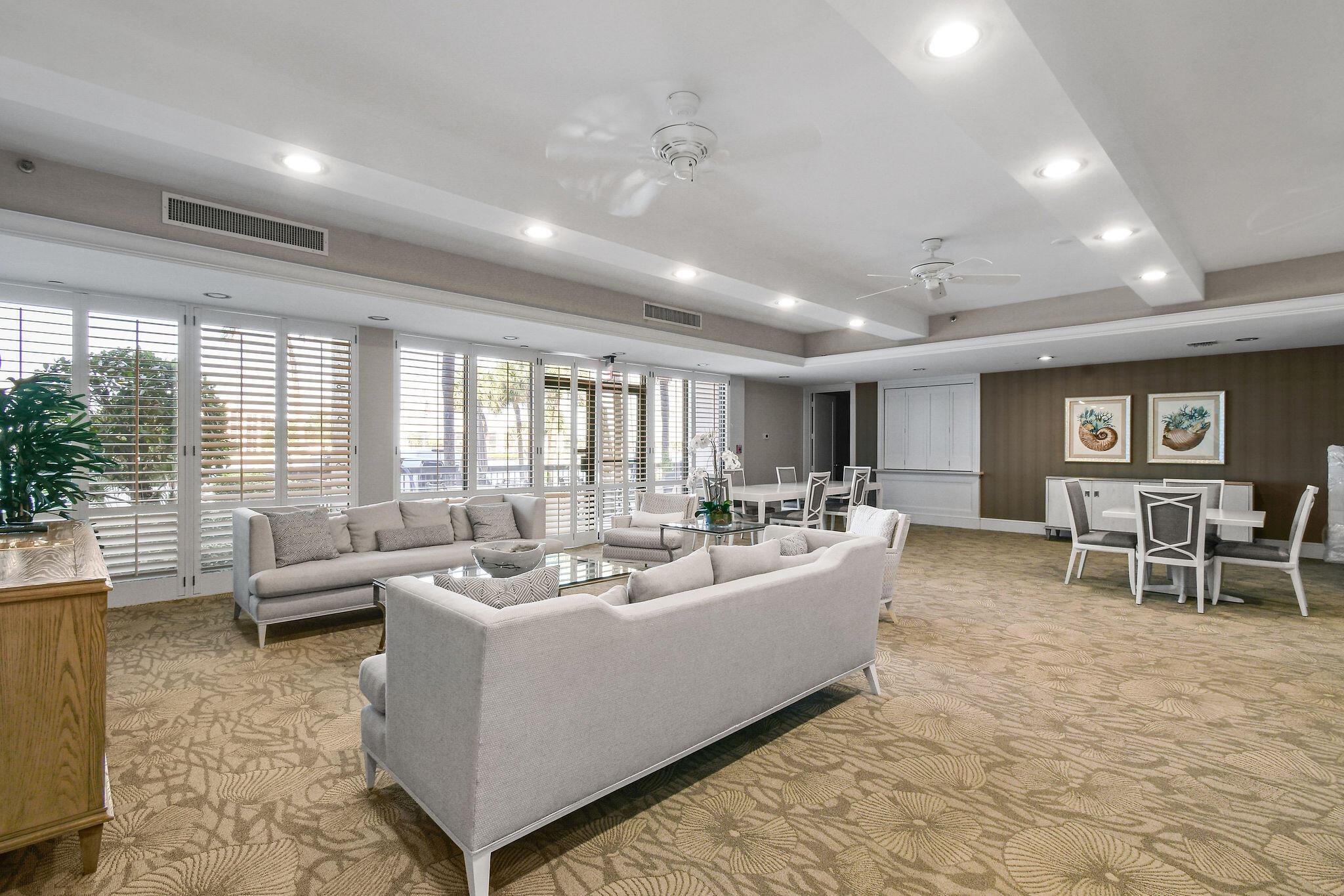 PASSAGES OF JUPITER ISLAN - Residential