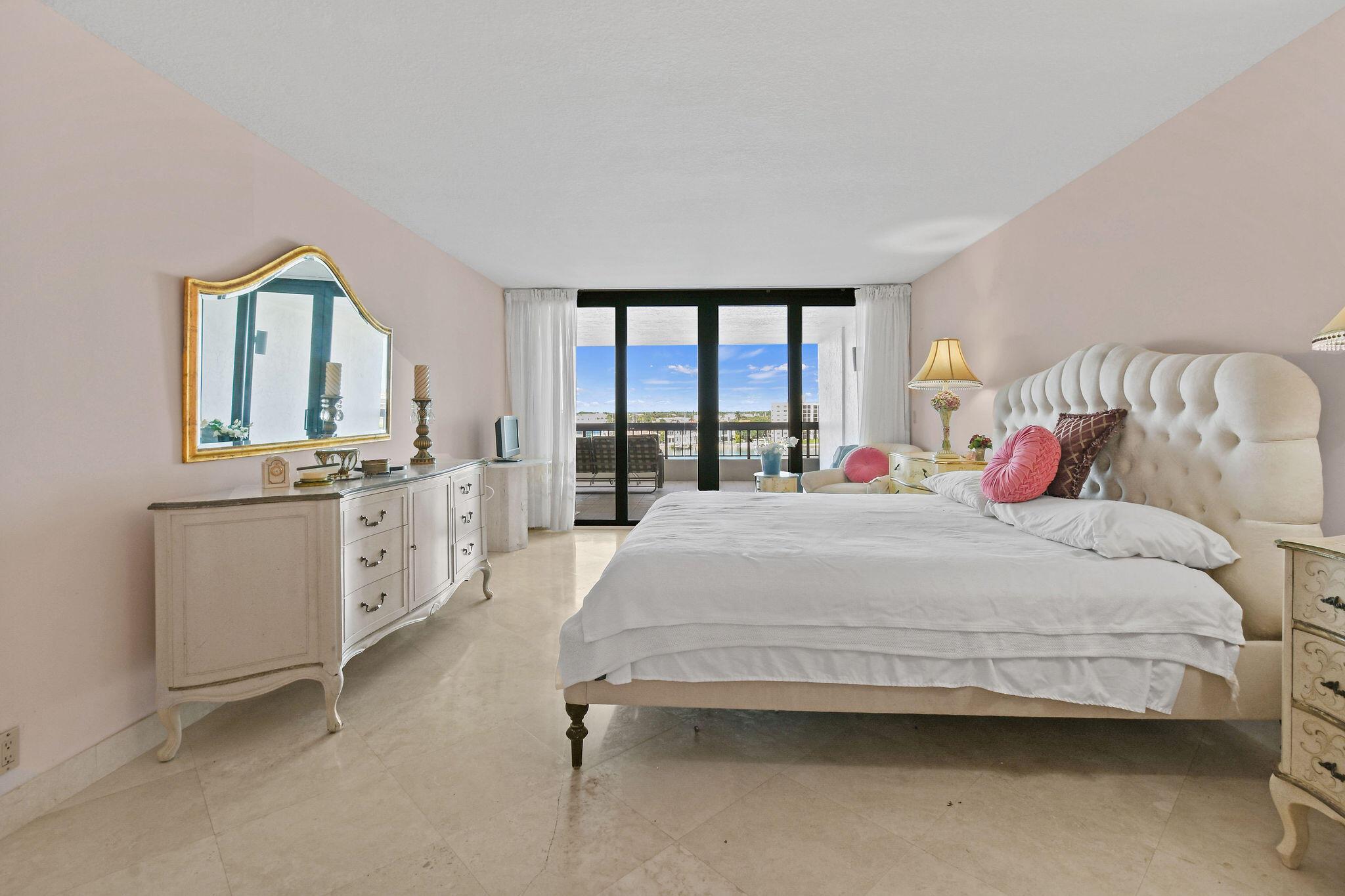 PASSAGES OF JUPITER ISLAN - Residential