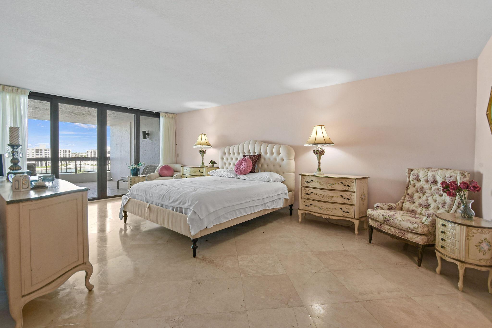 PASSAGES OF JUPITER ISLAN - Residential