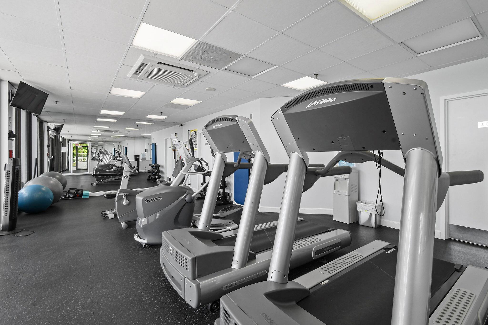 PASSAGES OF JUPITER ISLAN - Residential