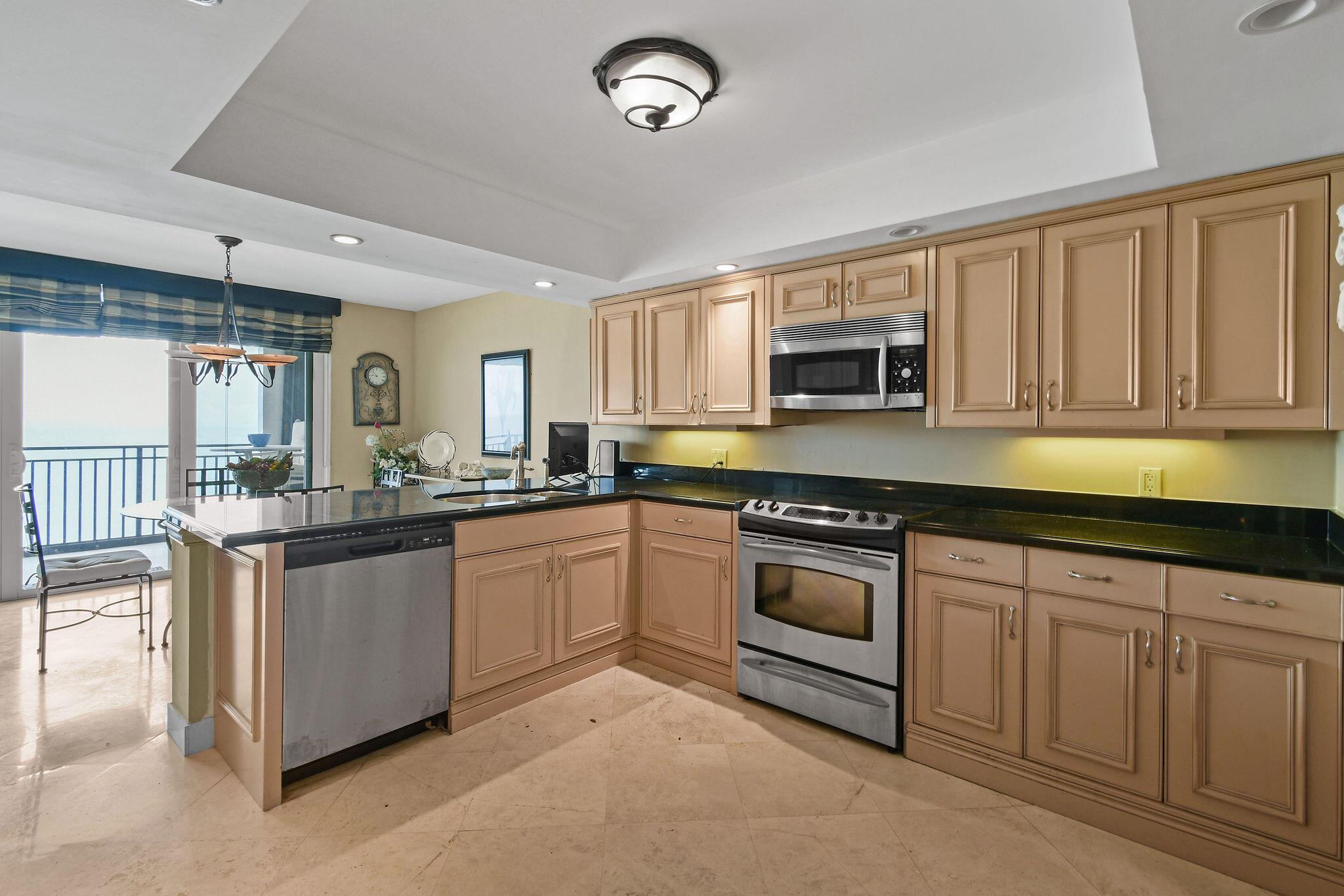 PASSAGES OF JUPITER ISLAN - Residential