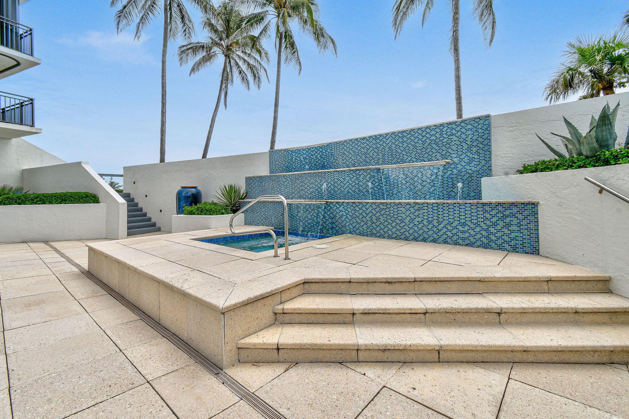 PASSAGES OF JUPITER ISLAN - Residential