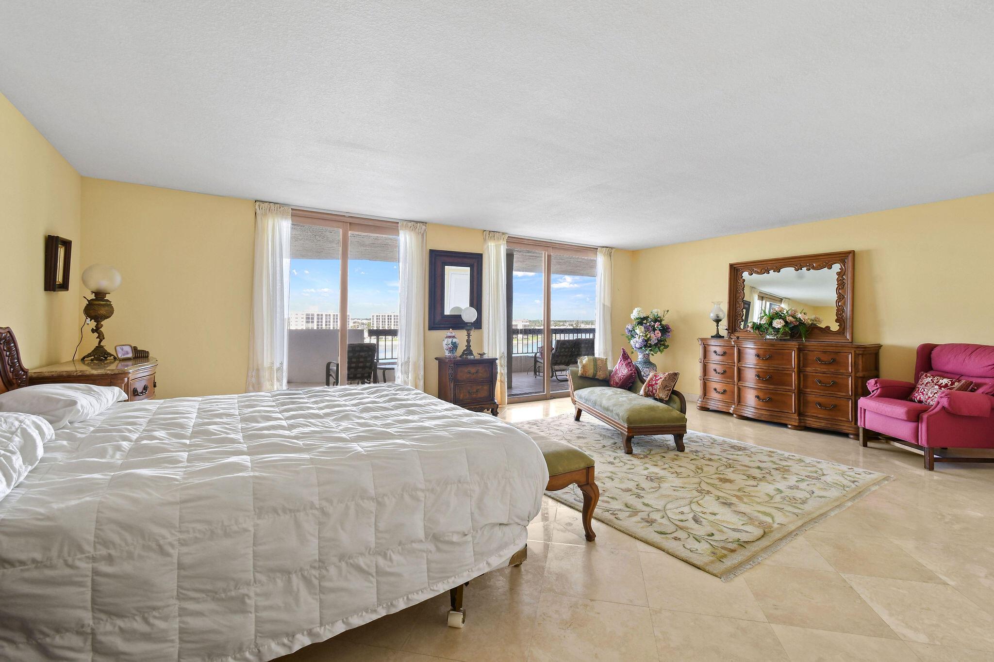 PASSAGES OF JUPITER ISLAN - Residential