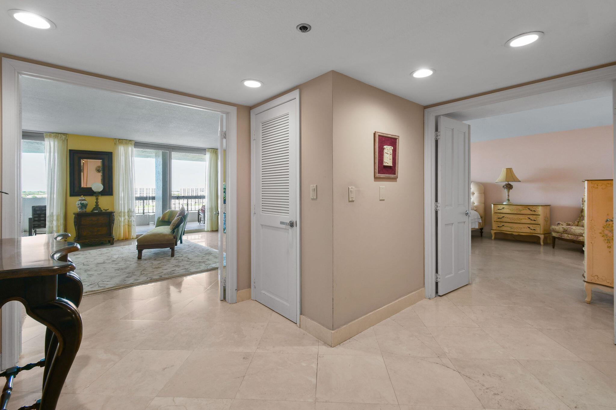 PASSAGES OF JUPITER ISLAN - Residential