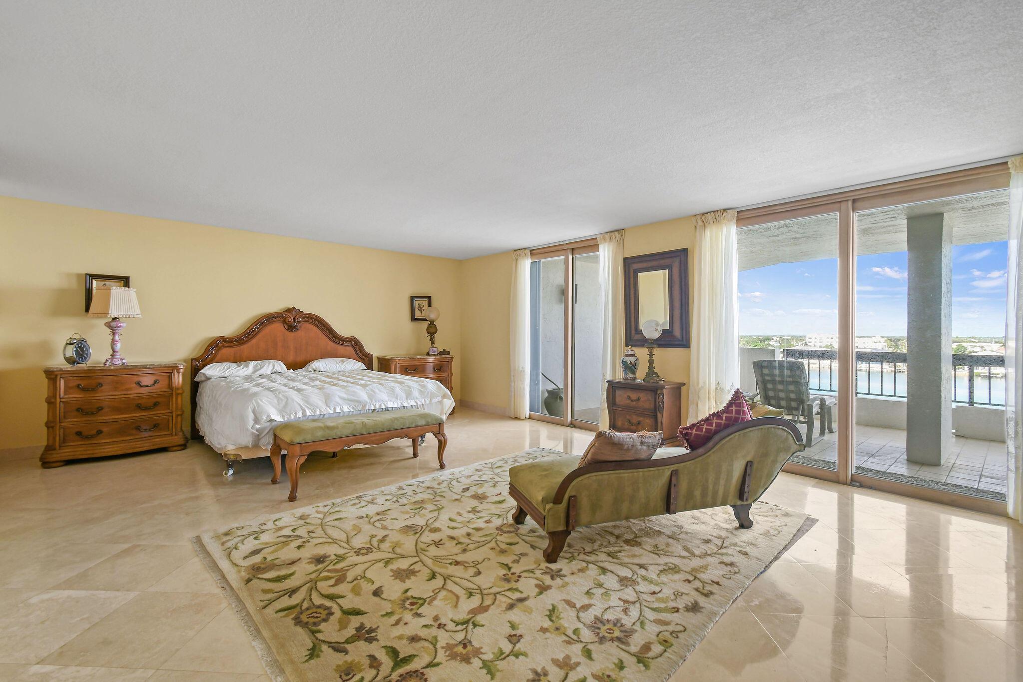 PASSAGES OF JUPITER ISLAN - Residential