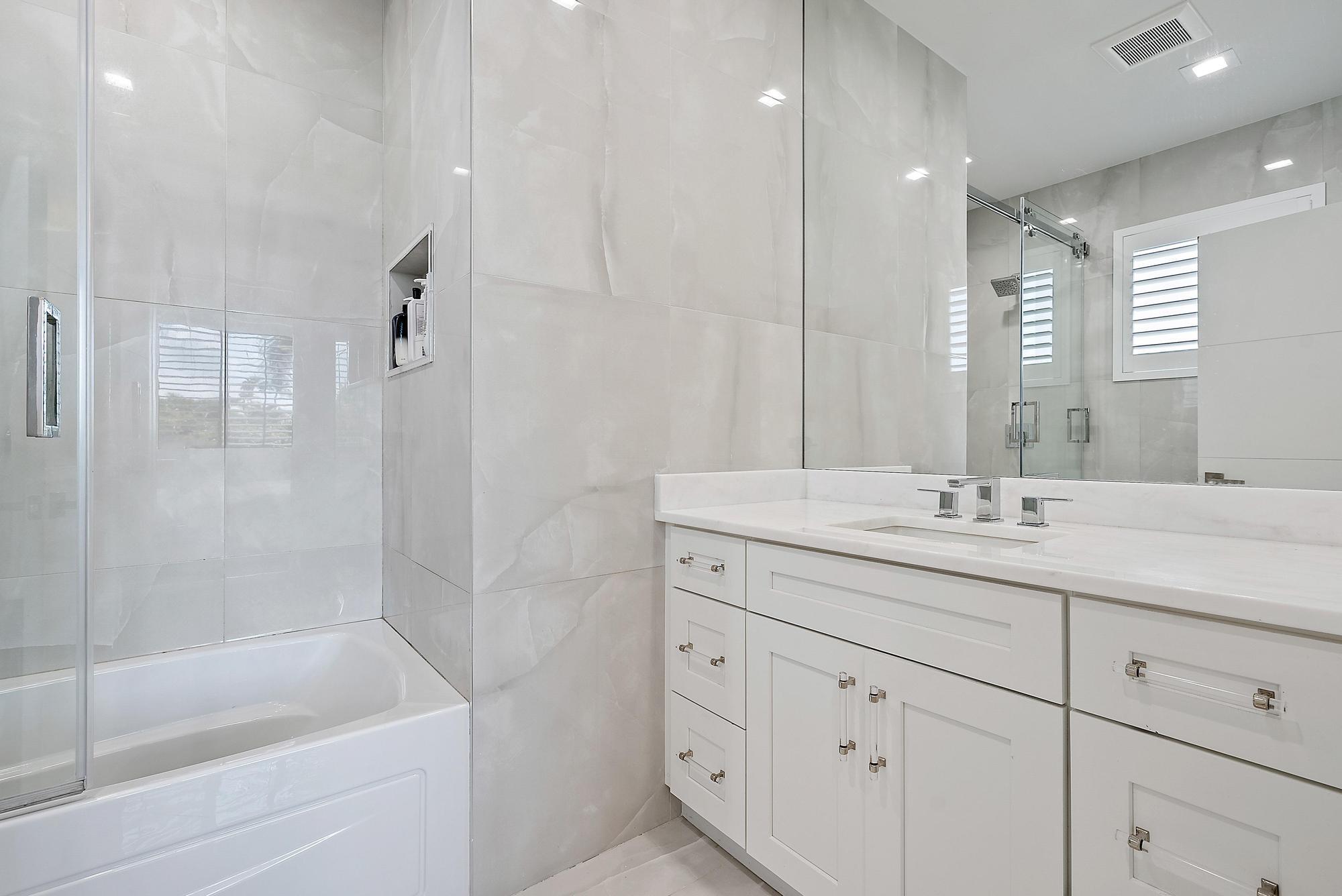 IBIS GOLF AND COUNTRY CLU - Residential