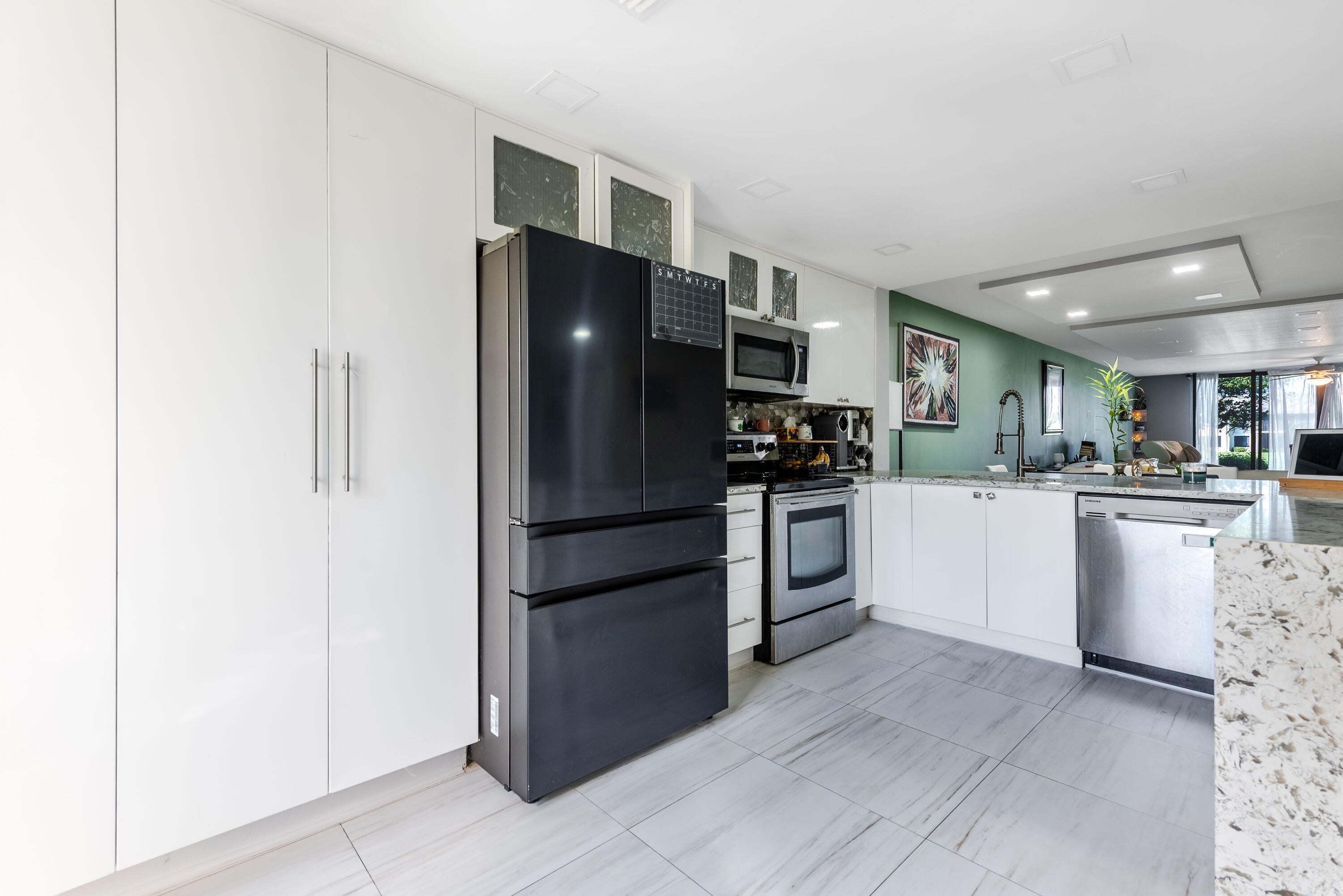 Properties | Stephanie Kaufman 7418 Victory Lane 9802