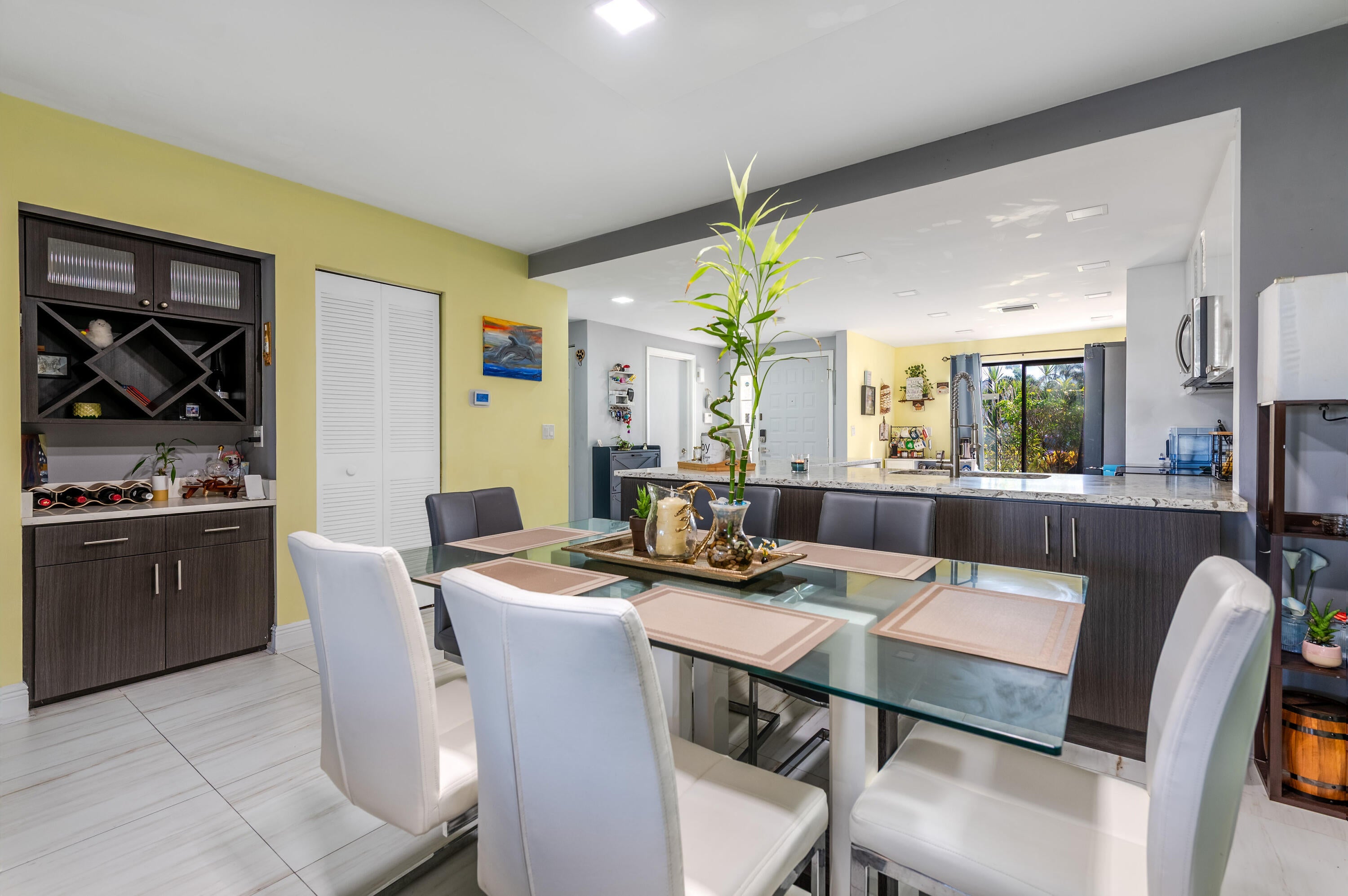 Properties | Stephanie Kaufman 7418 Victory Lane 9802