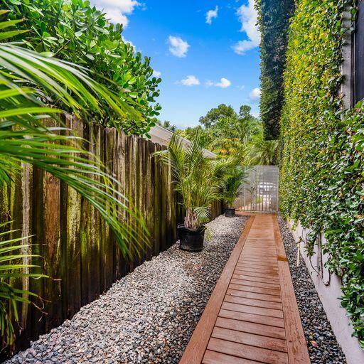 AMD PL BISCAYNE PINES - Residential