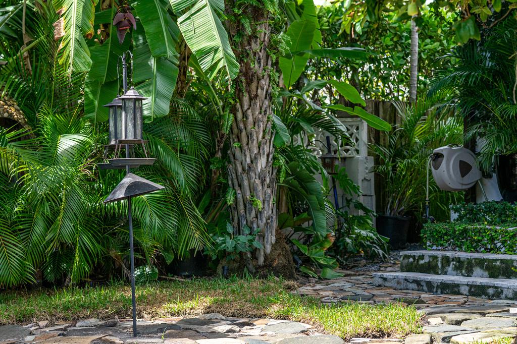 AMD PL BISCAYNE PINES - Residential