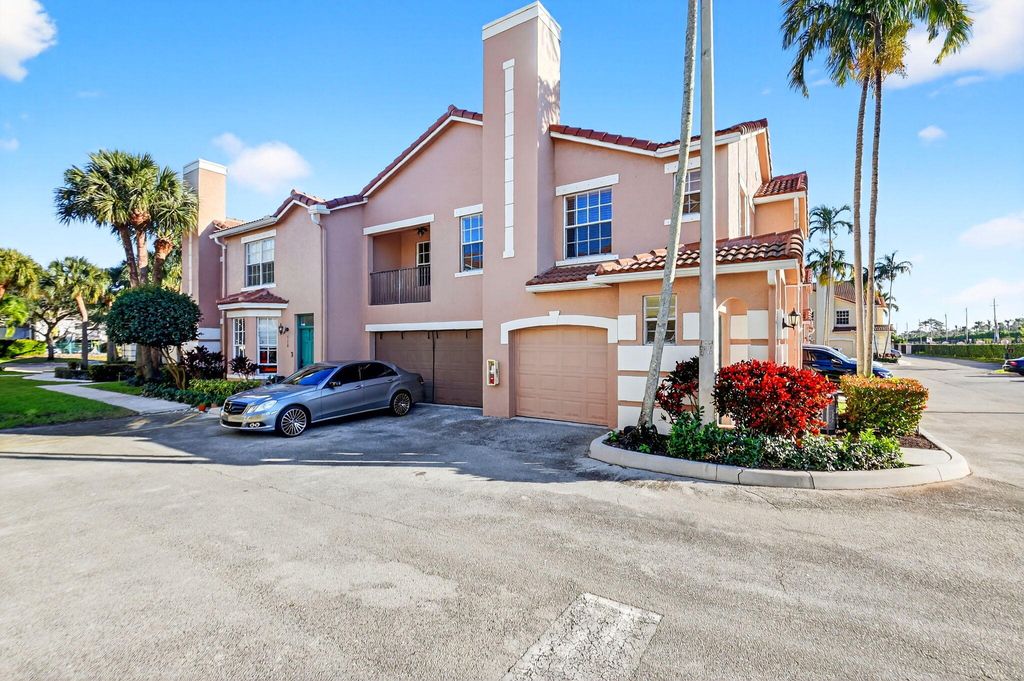 Photo of 501 Belmont Place, Boynton Beach, FL 33436 (MLS # R11160239)