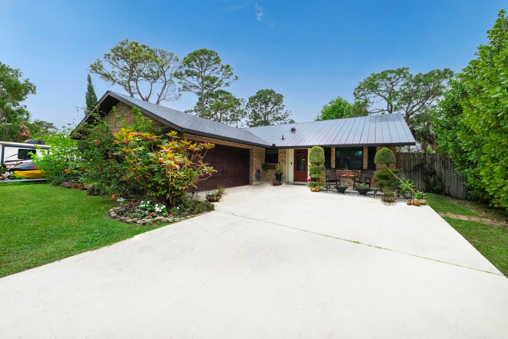 Photo of 8876 SE Sunset Drive, Hobe Sound, FL 33455 (MLS # R11065315)